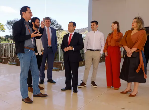 Governador em exercício participa do lançamento da cartilha sobre Fóruns Digitais
