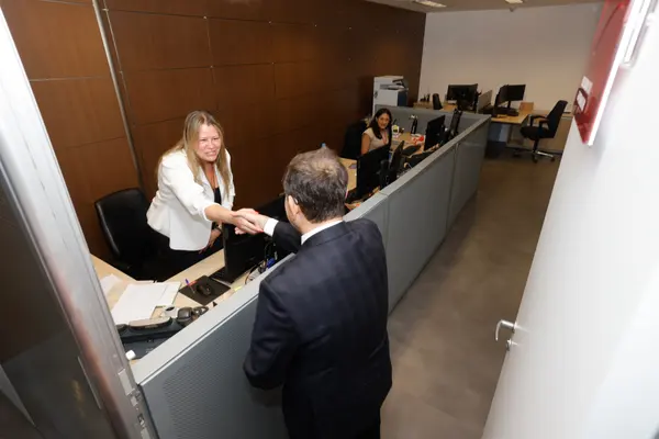 Governador em exercício participa do lançamento da cartilha sobre Fóruns Digitais