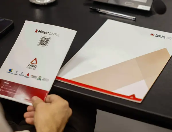 Governador em exercício participa do lançamento da cartilha sobre Fóruns Digitais