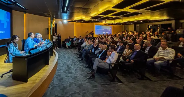 Governo do Estado adota medidas de proteção ao comércio exterior de Minas Gerais em razão dos riscos pelo tarifaço dos EUA