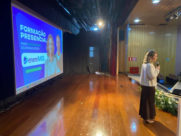 Minas reúne 250 educadores em Belo Horizonte e reforça preparação dos professores para o Enem