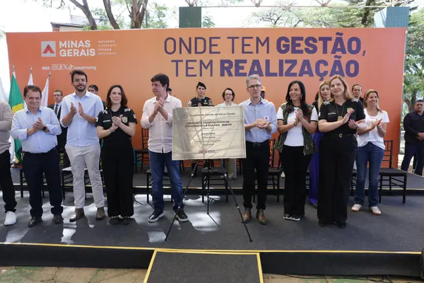 Governo de Minas entrega nova sede da delegacia de atendimento à mulher em Ibirité