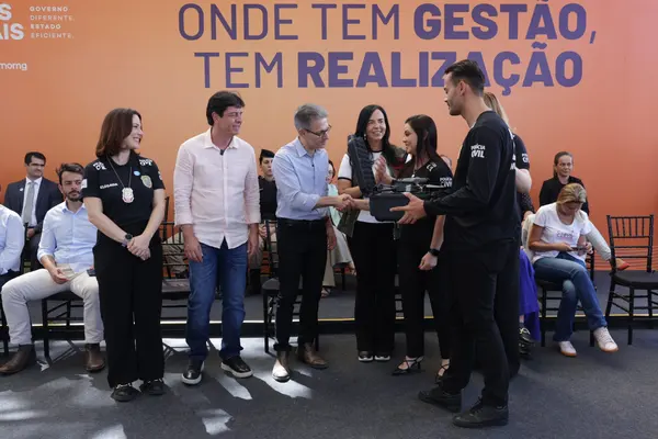A Polícia Civil também recebeu um drone e uma viatura descaracterizada para a nova unidade da Deam de Ibirité