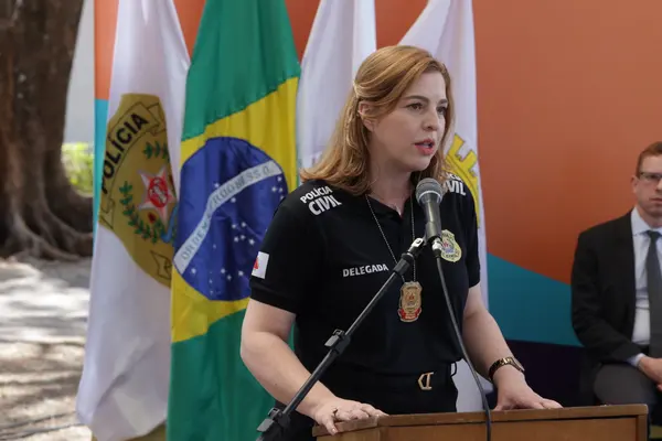 Governo de Minas entrega nova sede da delegacia de atendimento à mulher em Ibirité