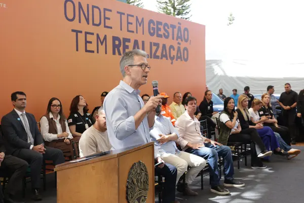 Governo de Minas entrega nova sede da delegacia de atendimento à mulher em Ibirité