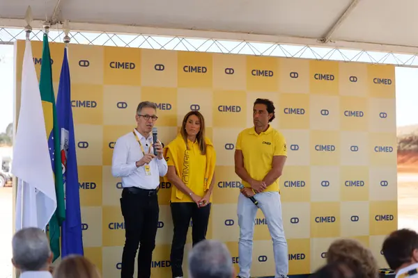 Governo de Minas acompanha anúncio de investimento de R$ 90 milhões de empresa farmacêutica no Sul de Minas