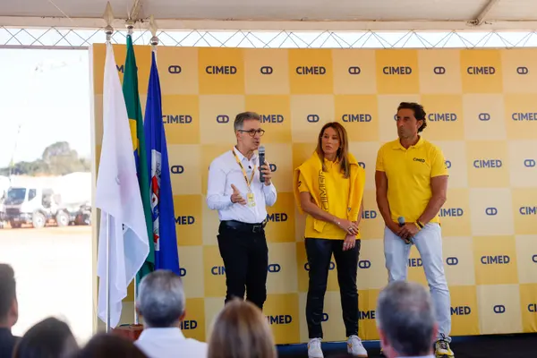 Governo de Minas acompanha anúncio de investimento de R$ 90 milhões de empresa farmacêutica no Sul de Minas