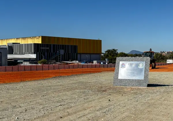 Governo de Minas acompanha anúncio de investimento de R$ 90 milhões de empresa farmacêutica no Sul de Minas
