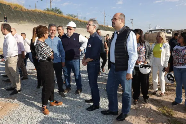 Governo de Minas entrega bacia de contenção para reforçar combate a enchentes em Belo Horizonte e Contagem