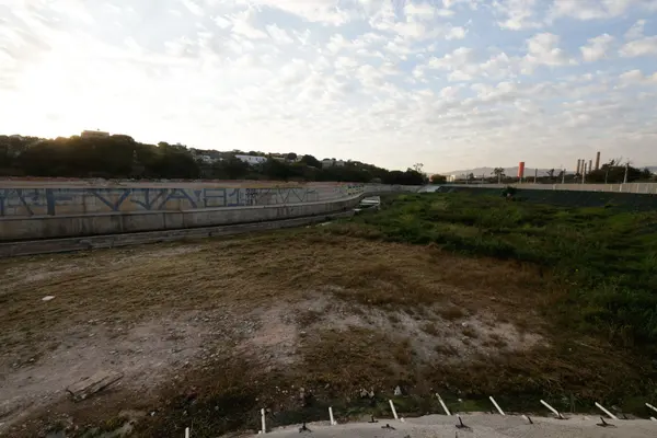 Governo de Minas entrega bacia de contenção para reforçar combate a enchentes em Belo Horizonte e Contagem