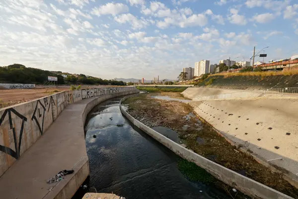 Governo de Minas entrega bacia de contenção para reforçar combate a enchentes em Belo Horizonte e Contagem