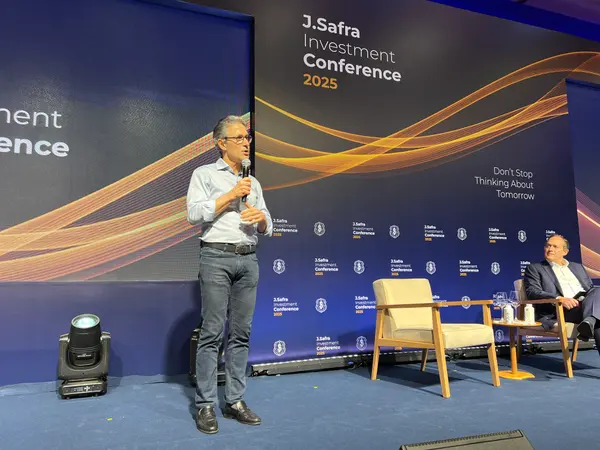Em São Paulo, governador de Minas apresenta resultados obtidos no estado e debate os desafios futuros do Brasil