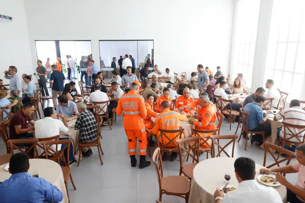 Governo de Minas entrega títulos de regularização fundiária a mais de 2 mil produtores do Alto Rio Pardo