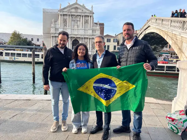Na Itália, comitiva do Governo de Minas conhece realidade de estudante selecionada pelo Passaporte Mineiro do Conhecimento