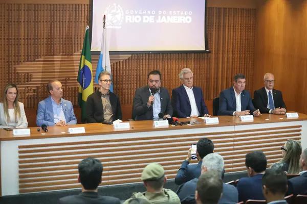 No Rio de Janeiro, governadores anunciam a criação do Consórcio da Paz