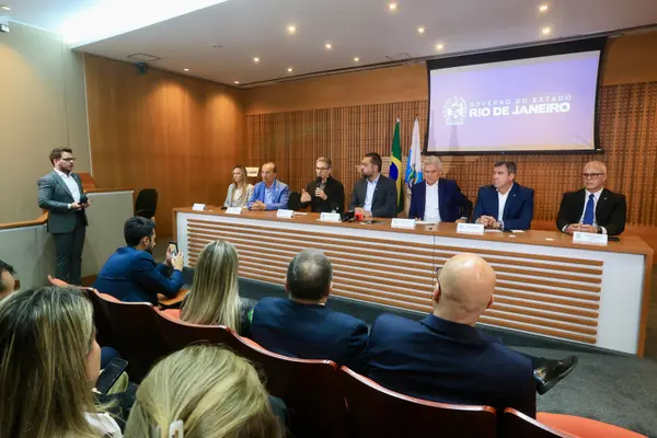 No Rio de Janeiro, governadores anunciam a criação do Consórcio da Paz