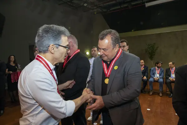 Governo de Minas homenageia personalidades do estado com Medalha de Honra ao Mérito da Polícia Civil