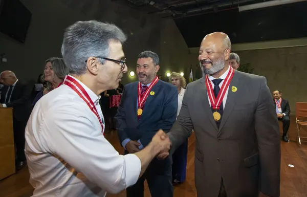 Governo de Minas homenageia personalidades do estado com Medalha de Honra ao Mérito da Polícia Civil