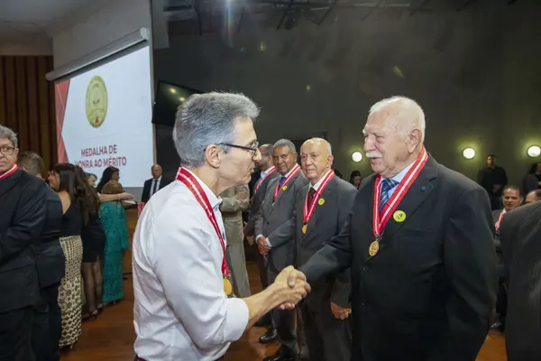 Governo de Minas homenageia personalidades do estado com Medalha de Honra ao Mérito da Polícia Civil