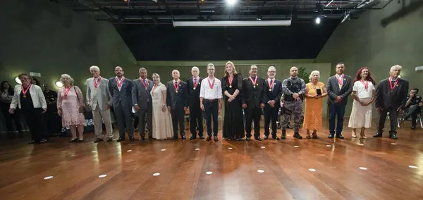 Governo de Minas homenageia personalidades do estado com Medalha de Honra ao Mérito da Polícia Civil
