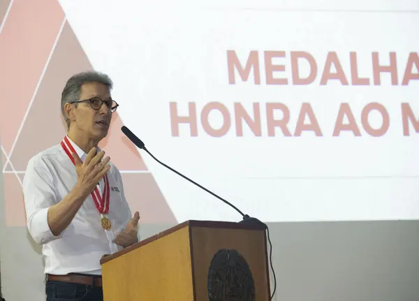 Governo de Minas homenageia personalidades do estado com Medalha de Honra ao Mérito da Polícia Civil