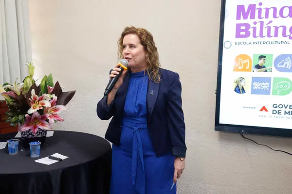 Governo do Estado lança Minas Bilíngue, projeto que promove o ensino de línguas e intercultural na rede pública