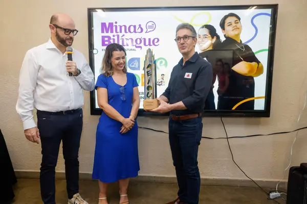 Governo do Estado lança Minas Bilíngue, projeto que promove o ensino de línguas e intercultural na rede pública