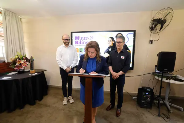 Governo do Estado lança Minas Bilíngue, projeto que promove o ensino de línguas e intercultural na rede pública