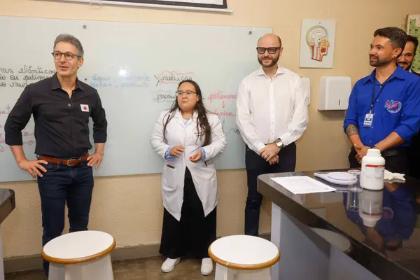 Governo do Estado lança Minas Bilíngue, projeto que promove o ensino de línguas e intercultural na rede pública