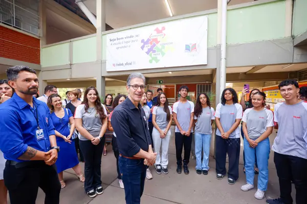 Governo do Estado lança Minas Bilíngue, projeto que promove o ensino de línguas e intercultural na rede pública
