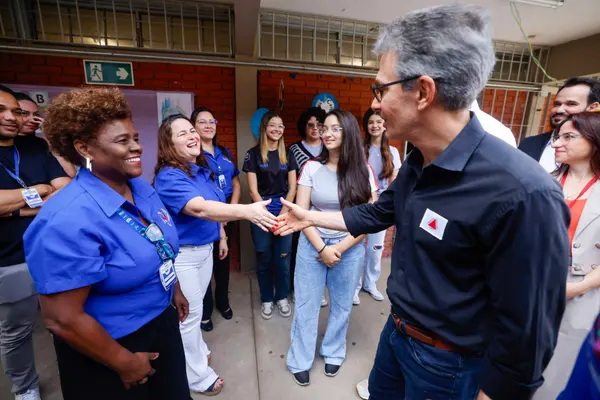 Governo do Estado lança Minas Bilíngue, projeto que promove o ensino de línguas e intercultural na rede pública