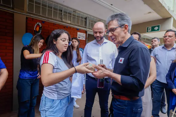 Governo do Estado lança Minas Bilíngue, projeto que promove o ensino de línguas e intercultural na rede pública