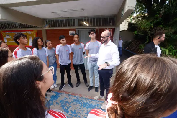 Governo do Estado lança Minas Bilíngue, projeto que promove o ensino de línguas e intercultural na rede pública
