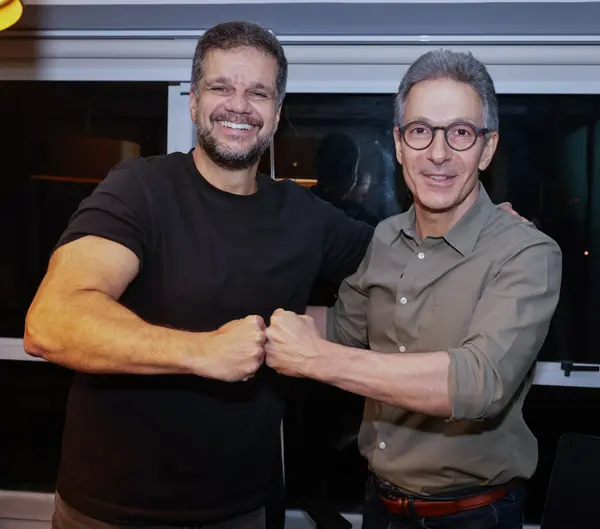 No Rio de Janeiro, governador de Minas Gerais se encontra com especialista em segurança pública 