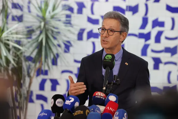 Em Brasília, governador de Minas Gerais participa de reunião sobre segurança pública