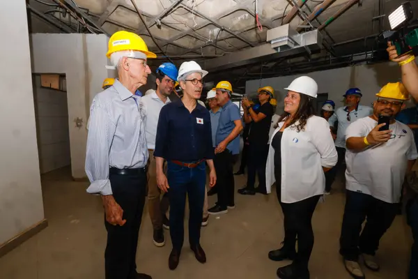 Governo de Minas vistoria obras do Hospital Regional de Governador Valadares, que avançam dentro do cronograma