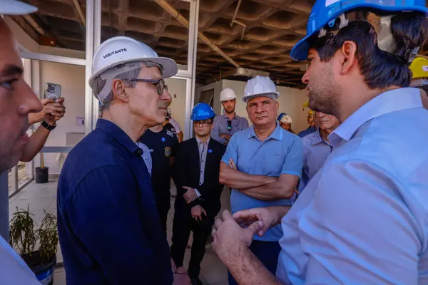 Governo de Minas vistoria obras do Hospital Regional de Governador Valadares, que avançam dentro do cronograma