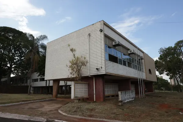 Governo de Minas confere andamento das obras da nova sede da Delegacia Regional de Polícia Civil em Araxá 