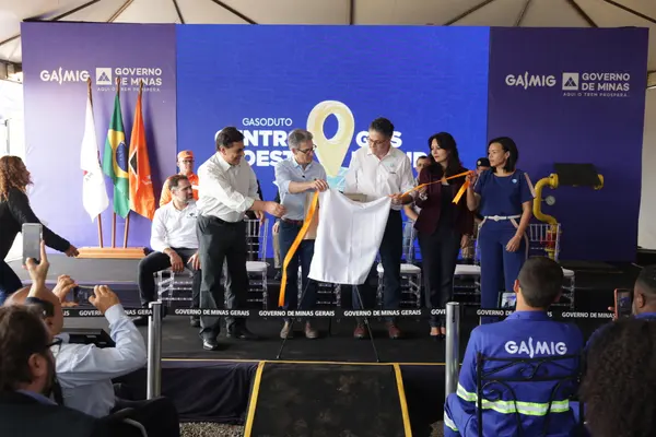 Governo de Minas inaugura Gasoduto Centro-Oeste, que marca a chegada de gás natural canalizado à região