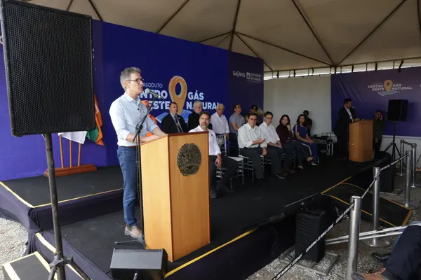 Governo de Minas inaugura Gasoduto Centro-Oeste, que marca a chegada de gás natural canalizado à região