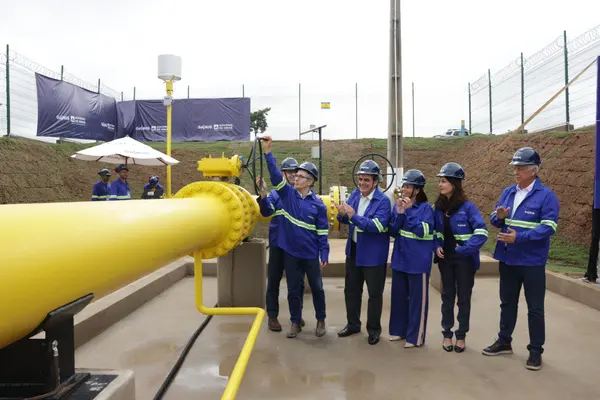 Governo de Minas inaugura Gasoduto Centro-Oeste, que marca a chegada de gás natural canalizado à região