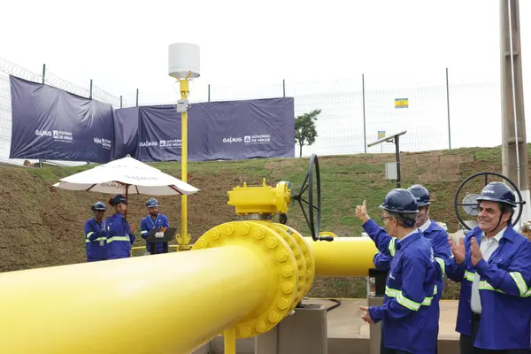 Governo de Minas inaugura Gasoduto Centro-Oeste, que marca a chegada de gás natural canalizado à região