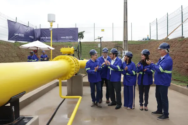 Governo de Minas inaugura Gasoduto Centro-Oeste, que marca a chegada de gás natural canalizado à região