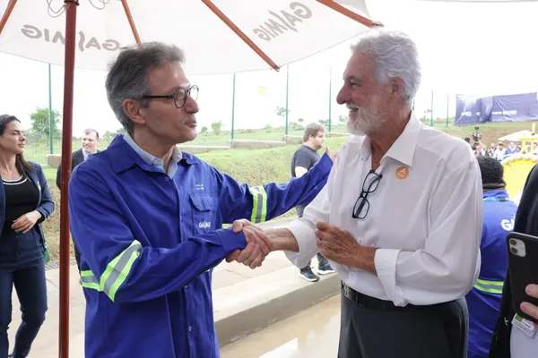 Governo de Minas inaugura Gasoduto Centro-Oeste, que marca a chegada de gás natural canalizado à região