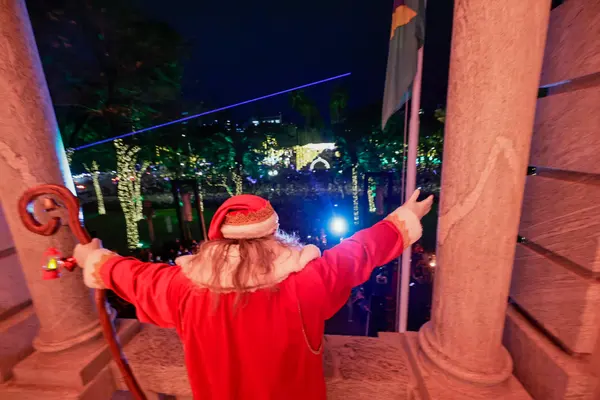 Governo de Minas abre o Natal da Mineiridade 2025 com inauguração das luzes da Praça da Liberdade e concerto da Vesperata de Diamantina