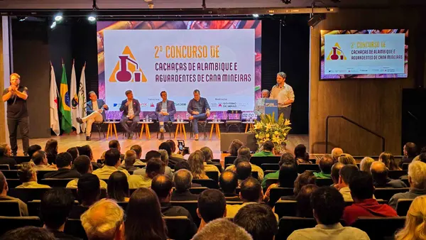Conheça os campeões do 2º Concurso de Avaliação da Qualidade das Cachaças de Minas Gerais