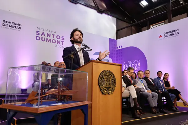 Governo de Minas entrega Medalha Santos Dumont a personalidades e instituições de destaque em 2025