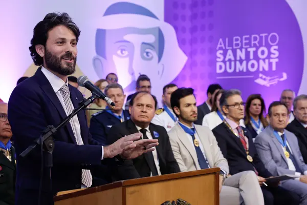 Governo de Minas entrega Medalha Santos Dumont a personalidades e instituições de destaque em 2025