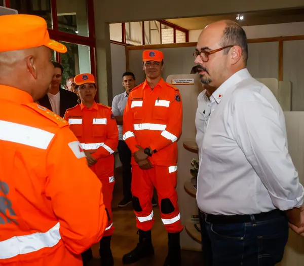 Governo de Minas inaugura nova sede do Corpo de Bombeiros em Uberaba e anuncia concurso para a corporação