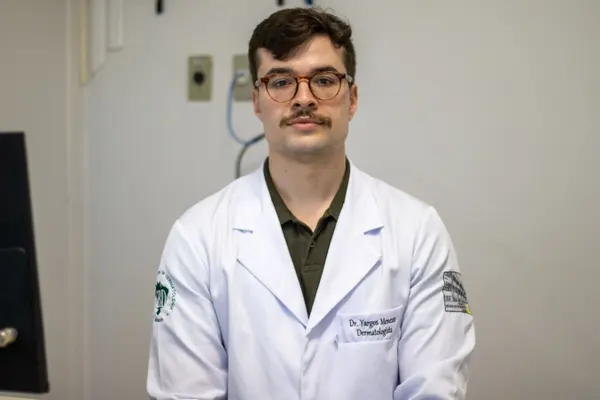"Informação de qualidade ajuda a desconstruir o preconceito e evita sequelas irreversíveis", diz o dermatologista e hansenologista Yargos Rodrigues Menezes